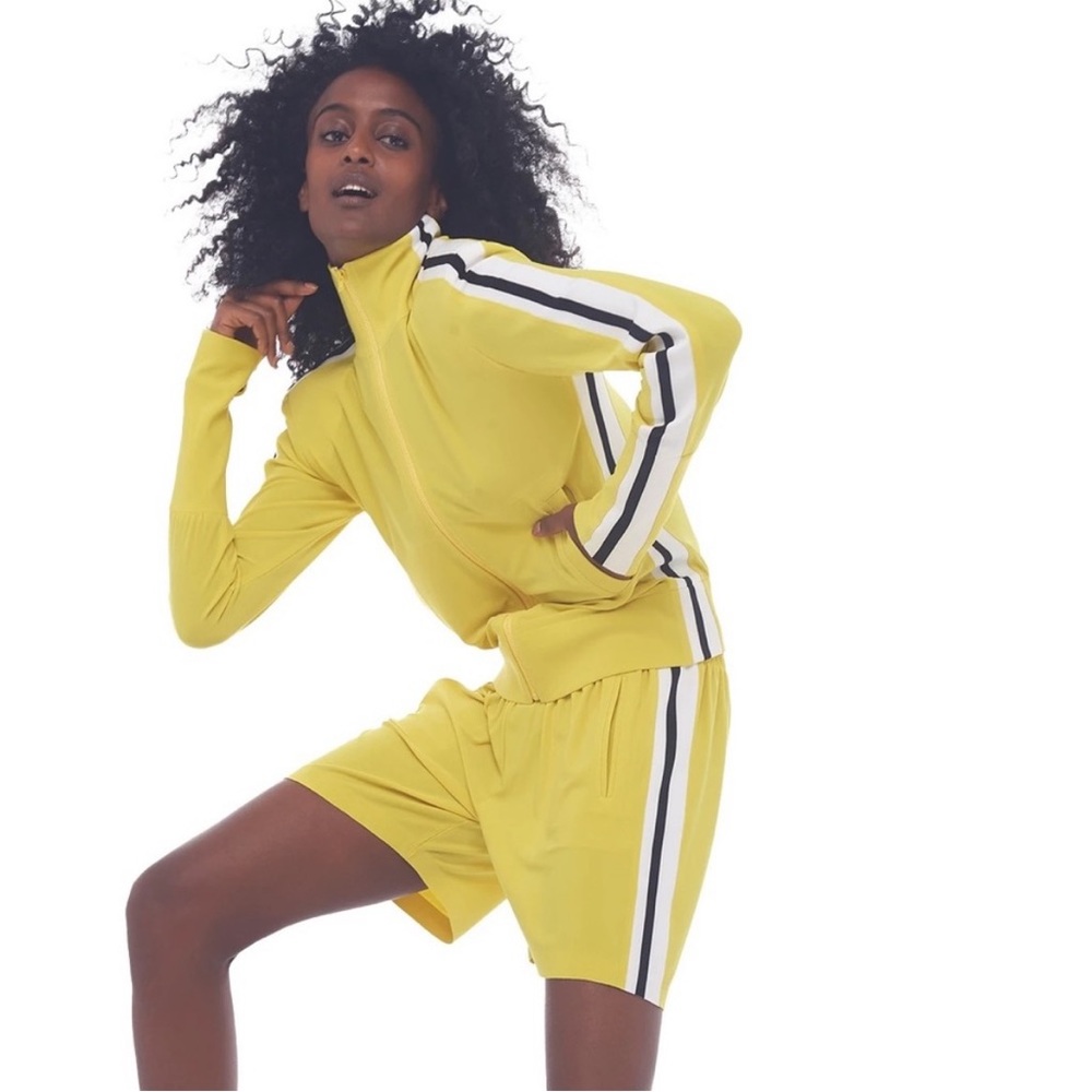 Normakamali Side Stripe Boyfriend Sweatshort